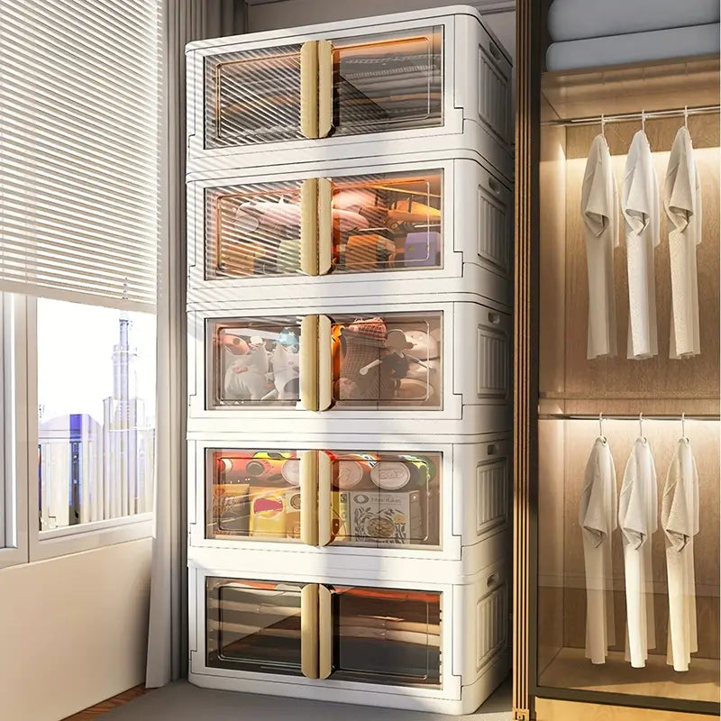 Decluttering made easy with the help of a transparent folding storage box