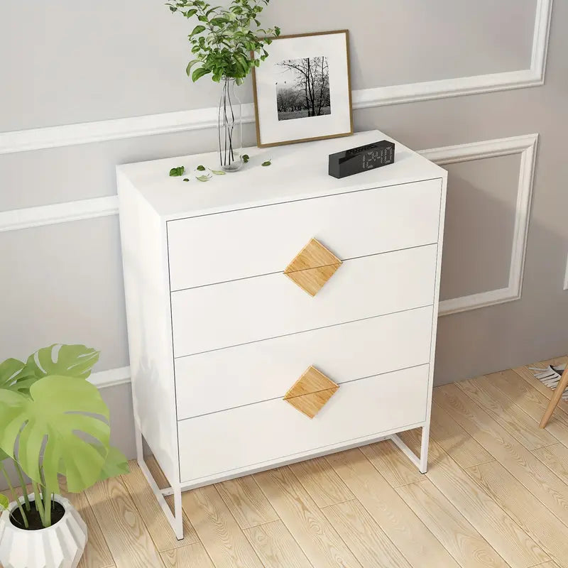 4 Chest of Drawers