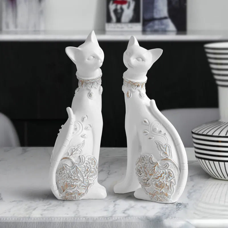 Set of 2 Decorative Resin Cat Statues for Home Decor & Creative Wedding Gifts