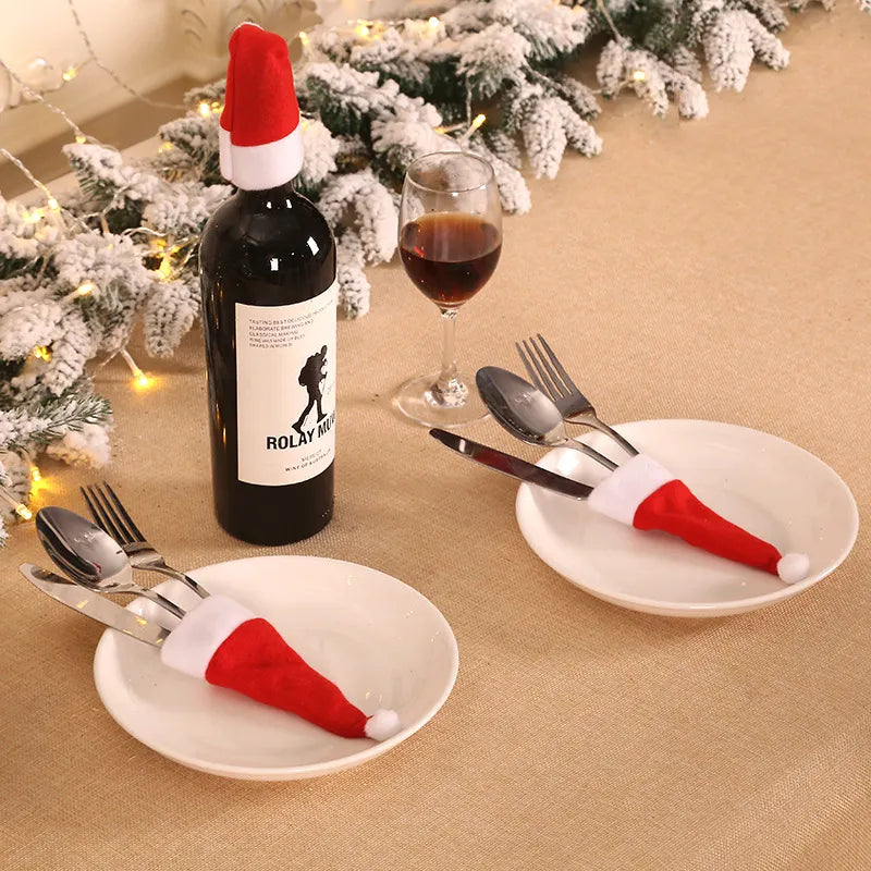 Set of 20 Christmas Hat Cutlery Bags - Festive Tableware Holders for Xmas Home Kitchen Decor