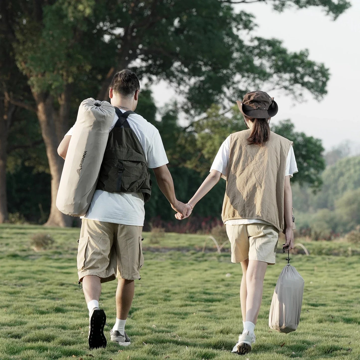 Self-Inflating Camping Mattress with Built-In Pillow Grey