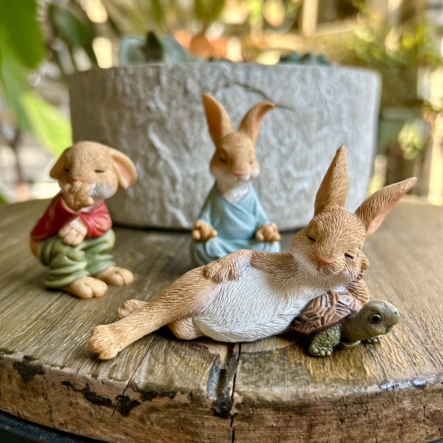 Rustic Resin Rabbit Sculpture Set for Home & Garden (3pcs)