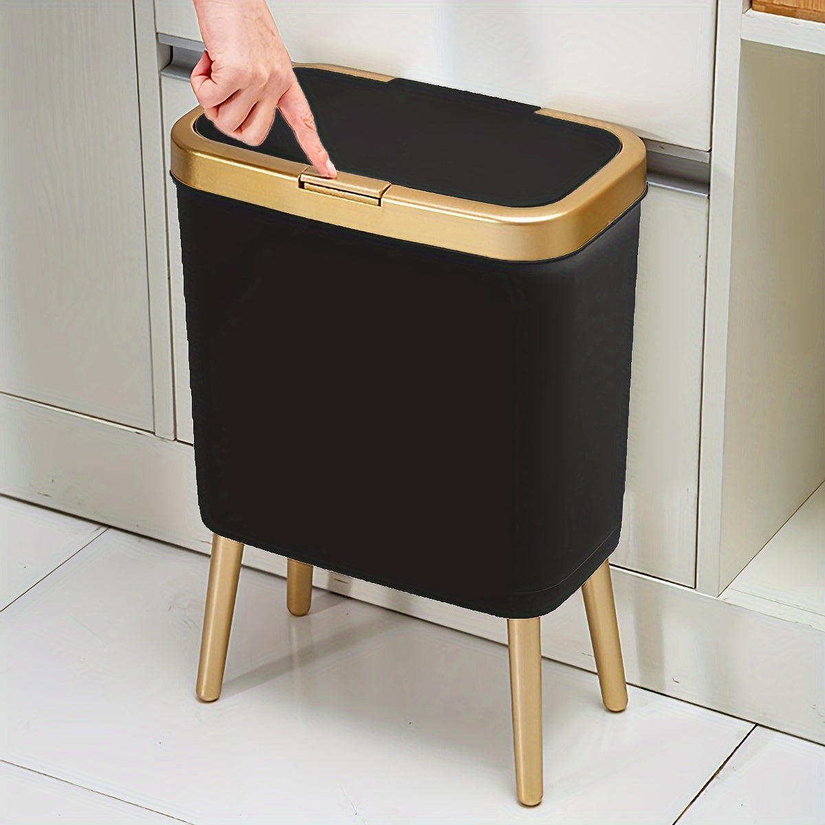 Anti-Odor Lid Trash Can with Heightening Legs