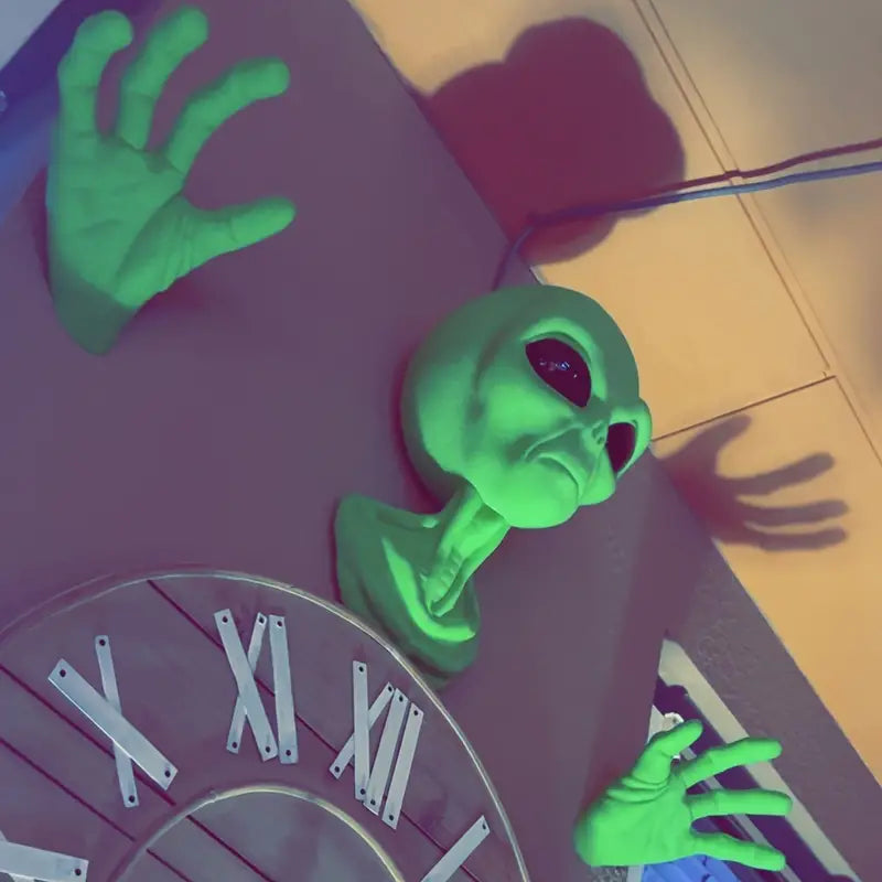 1pc Green Eyes Alien Moto