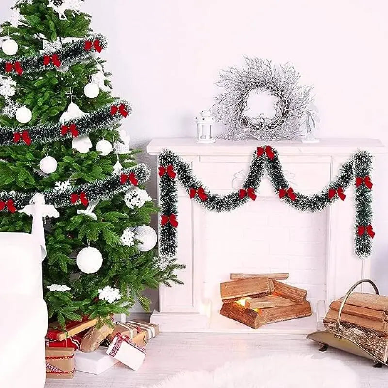 6-Piece Christmas Decoration Set - White Edge Ribbon & Bow Tree Pendant