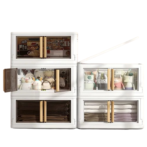 Decluttering made easy with the help of a transparent folding storage box