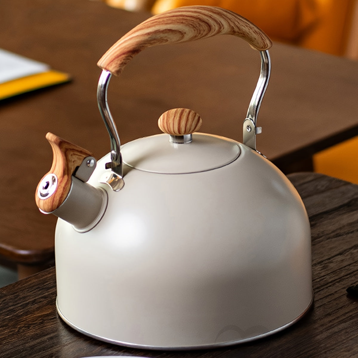 Kettle Creamy White with Wood Handle