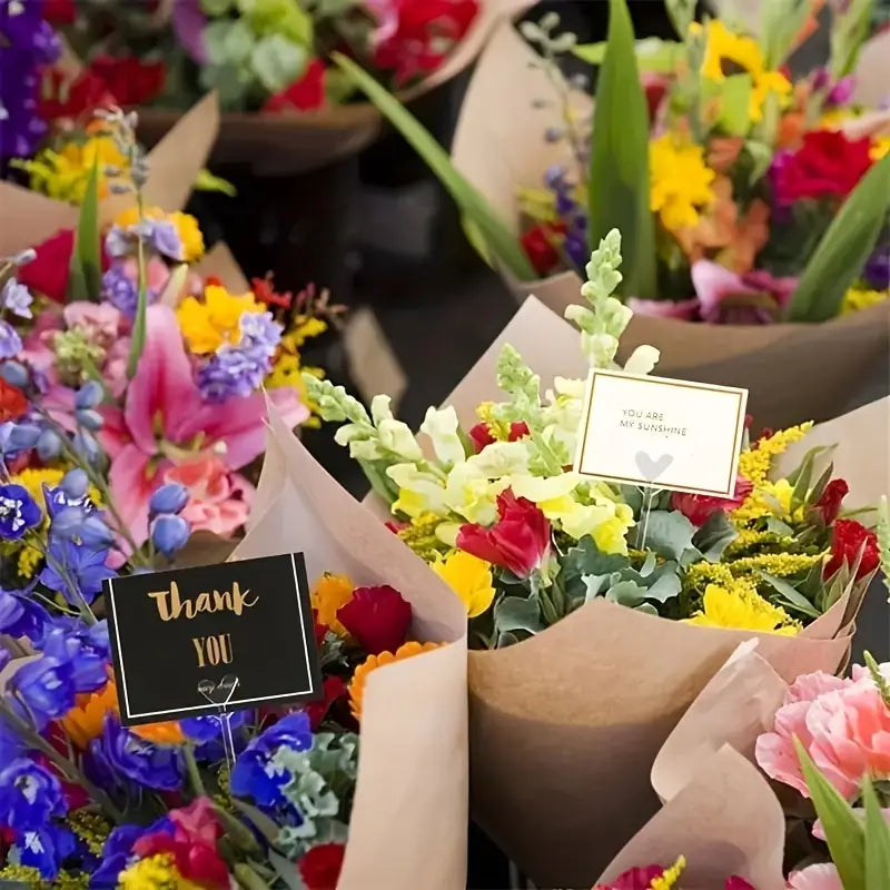 50-Piece Heart-Shaped Plastic Flower Card Holders