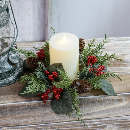 Christmas Candle Wreath with Berry Pinecone