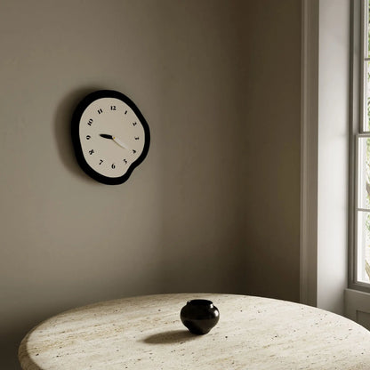 MOMO Scandinavian Wall Clock