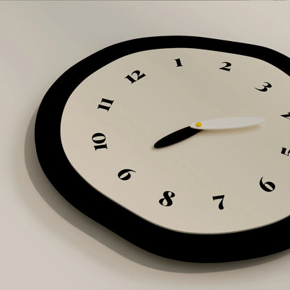 MOMO Scandinavian Wall Clock