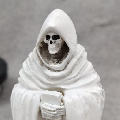 White Skull Statue Halloween Garden Decor Resin