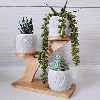 Display your favorite blooms in style with this freestanding flower pot stand