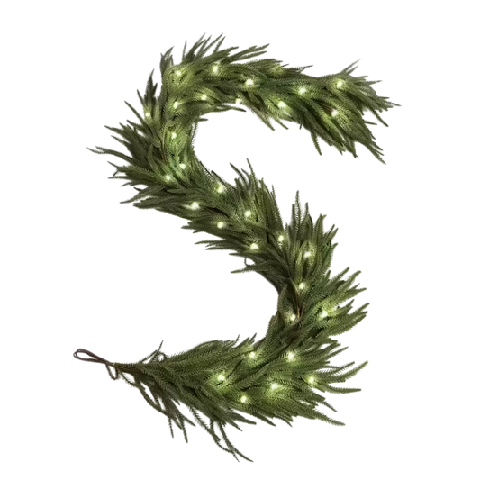 Pine Pre-Lit Christmas Wreath
